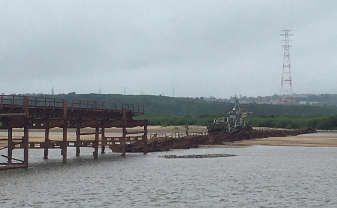 В России в ходе военных учений обрушился мост: около 20 пострадавших