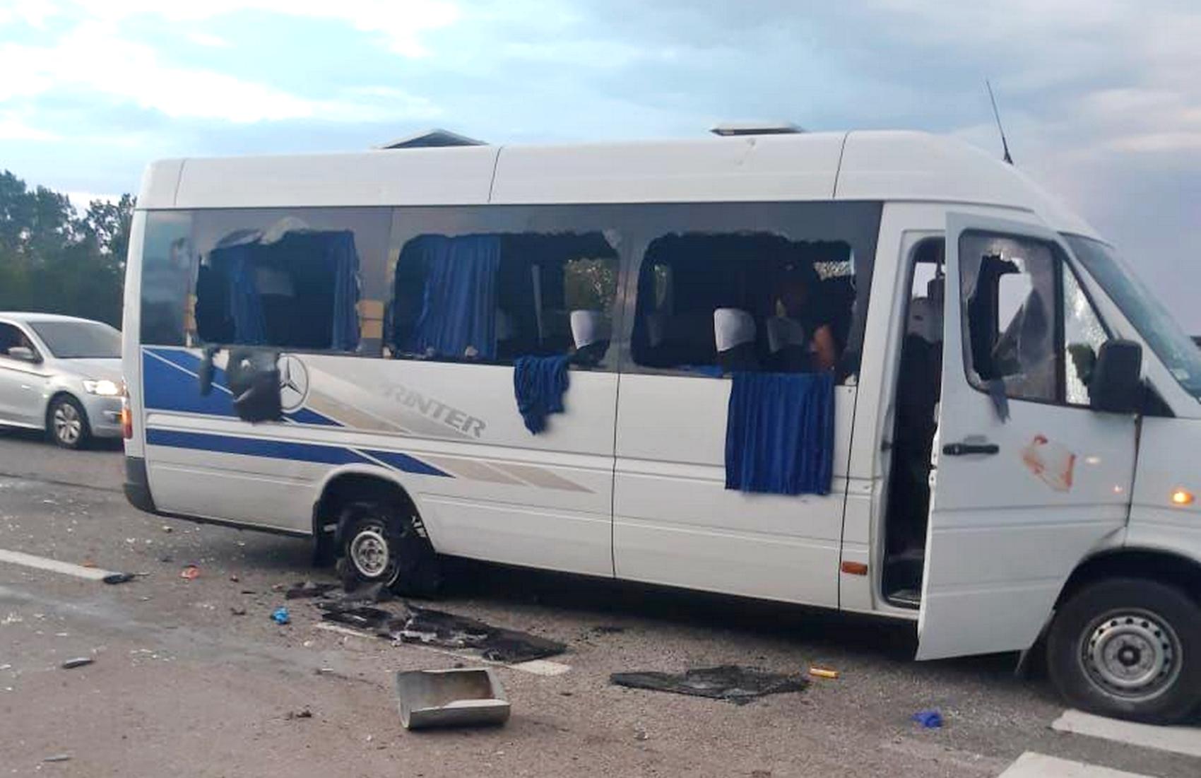Нацкорпус и «Азов» расстреляли автобус на трассе Киев-Харьков, есть погибшие — Кива