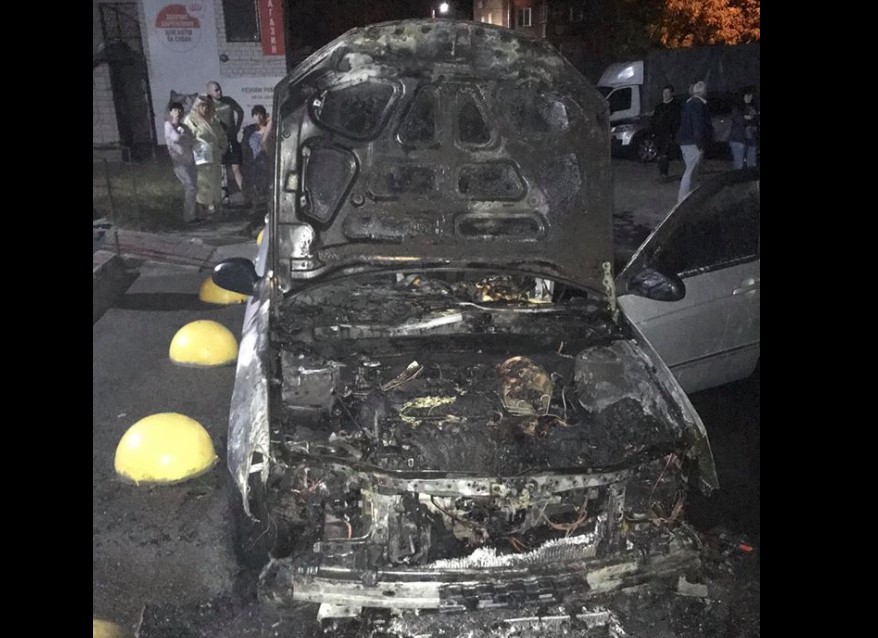 Посольство США хочет быстрого расследования поджога авто «Схем»
