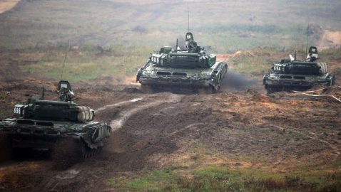 Беларусь привела войска на границе с ЕС в боевую готовность