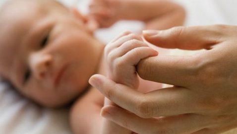За прошлый год родители отказались более чем от 300 новорожденных