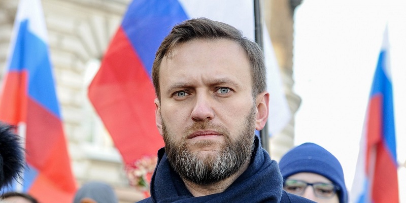 Пресс-секретарь: Навальный в коме