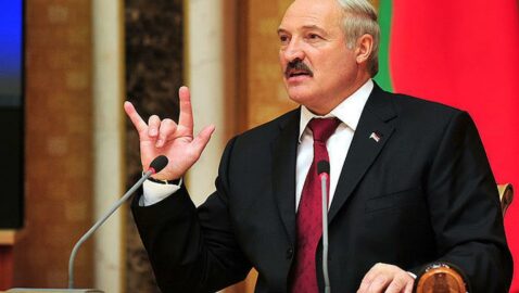 В Минске к дворцу Лукашенко стянули силовиков