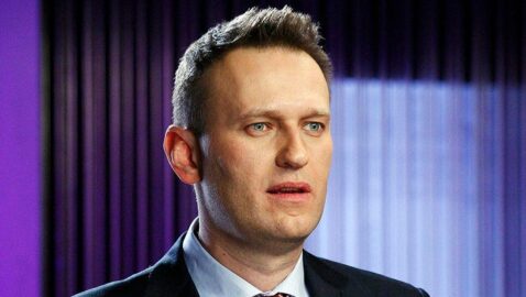 В России прокомментировали информацию об отравлении Навального «Новичком»