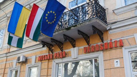 Венгрия ответила на обвинения Украины в политической агитации на Закарпатье