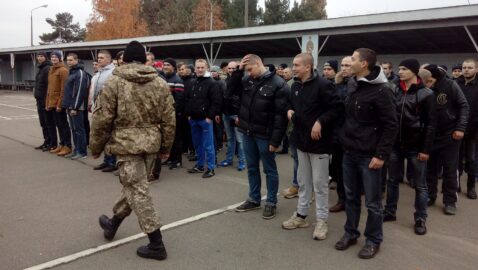 В Украине начался осенний призыв: кого вызовут служить