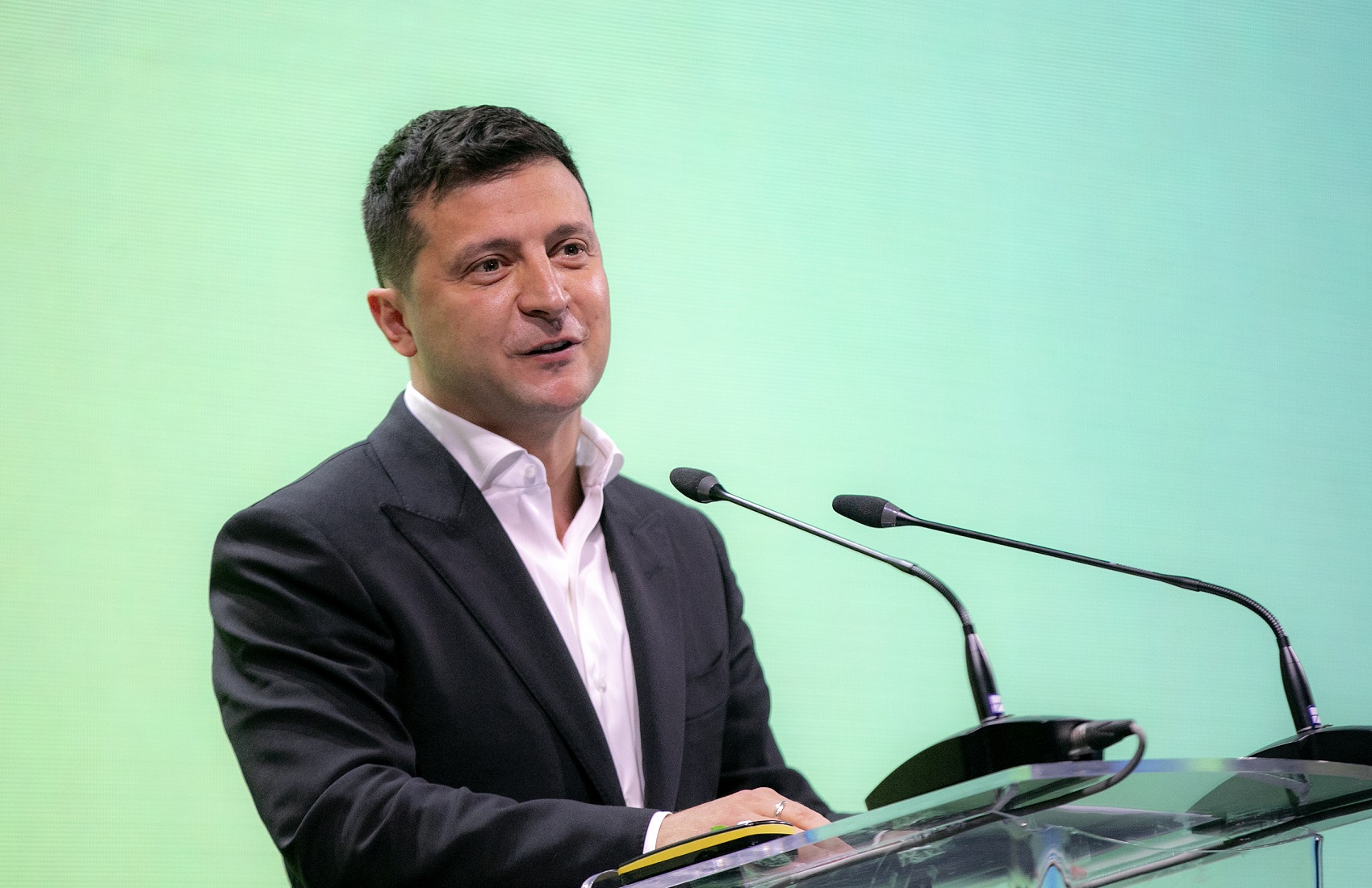Зеленський заявив про неможливість проведення місцевих виборів на непідконтрольному Донбасі