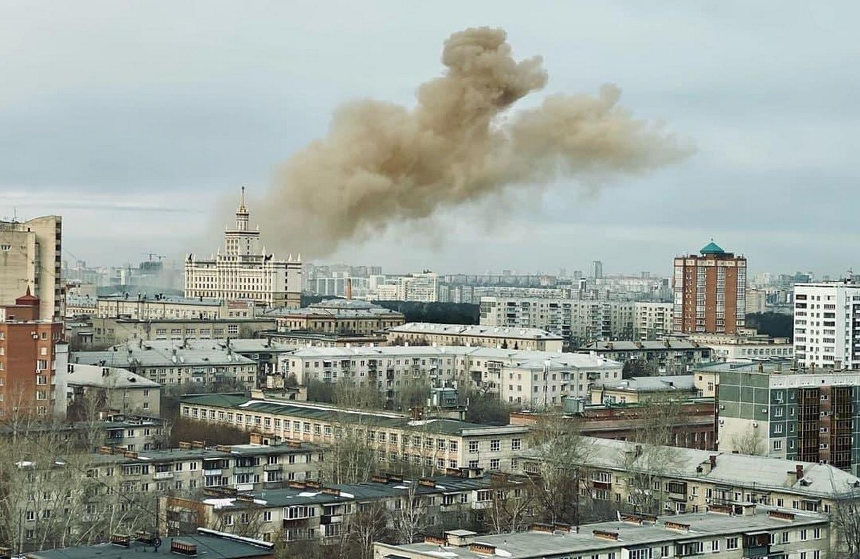 Взрыв в поликлинике Челябинска: пользователи сети размещают видео и фото