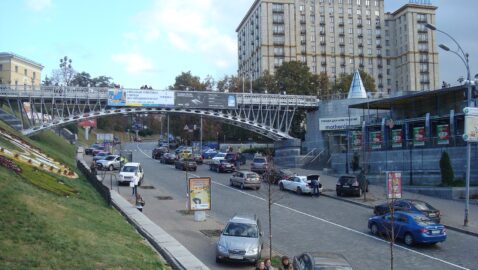 В Киеве справили нужду на мемориал «Небесной сотни»