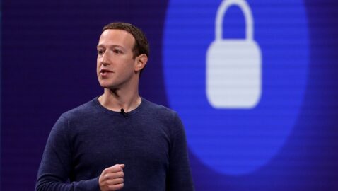 Facebook запрещает контент с отрицанием Холокоста