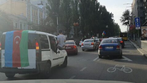 В Киеве состоялся автопробег в поддержку Азербайджана