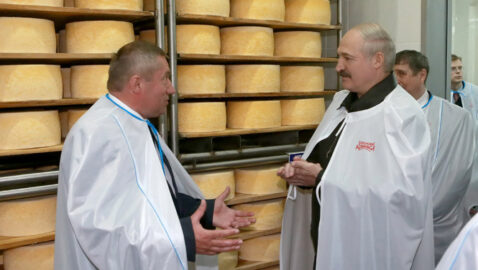 Лукашенко назвал сыр хорошим лекарством от COVID-19
