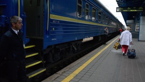 «Укрзализныця» закрыла продажу билетов из Ужгорода и ряда станций