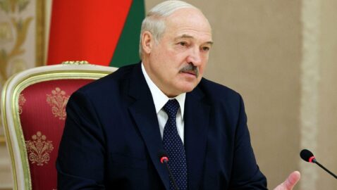 Лукашенко: не візьмуть вони Білорусь тепленькою