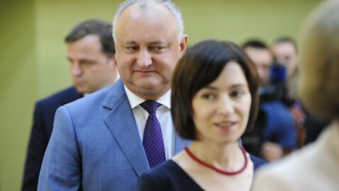 Вибори президента у Молдові: Додон програє Санду в першому турі