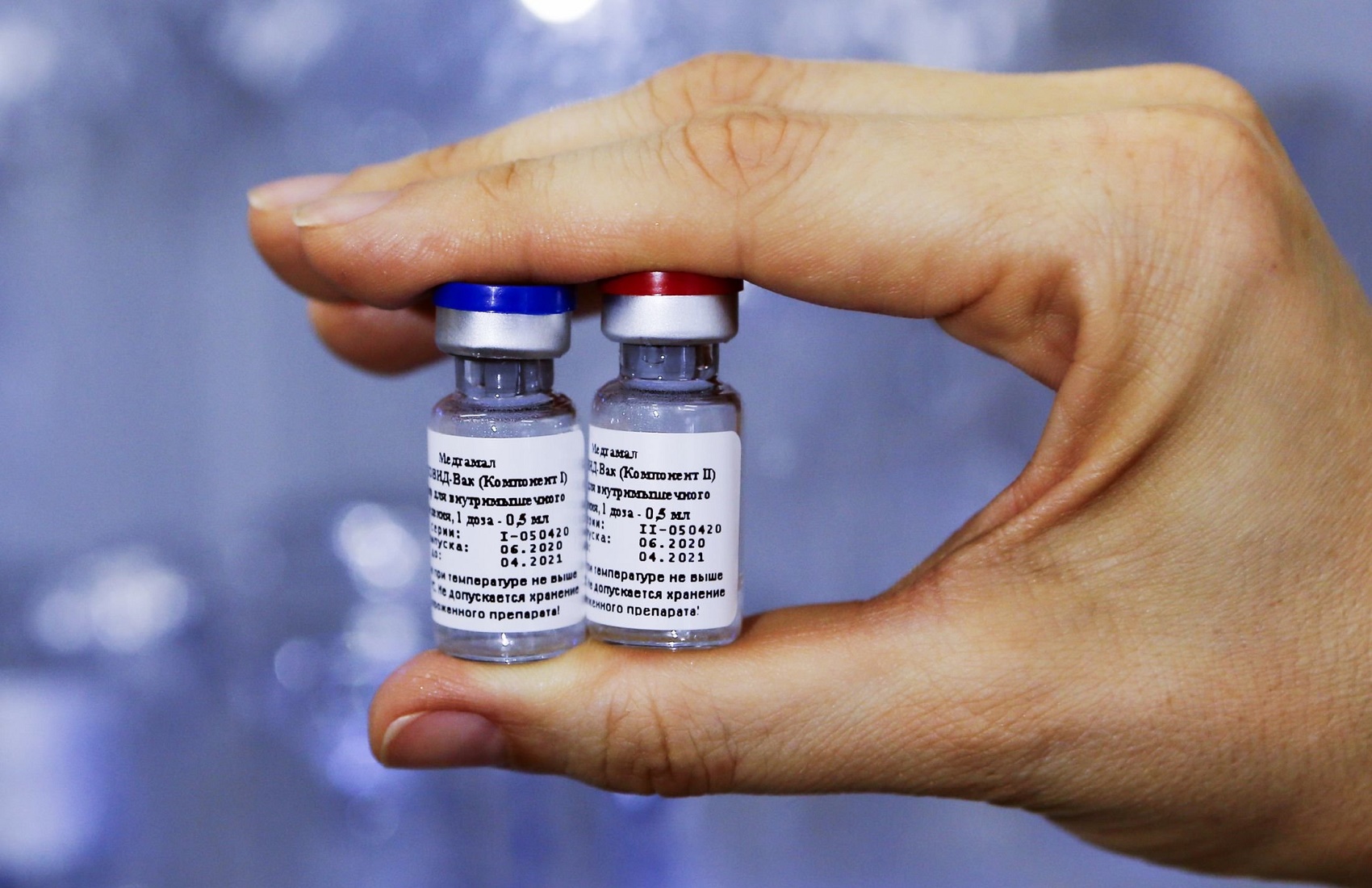 «Секретні рецепти КДБ». Арахамія озвучив умови покупки російської вакцини від COVID-19