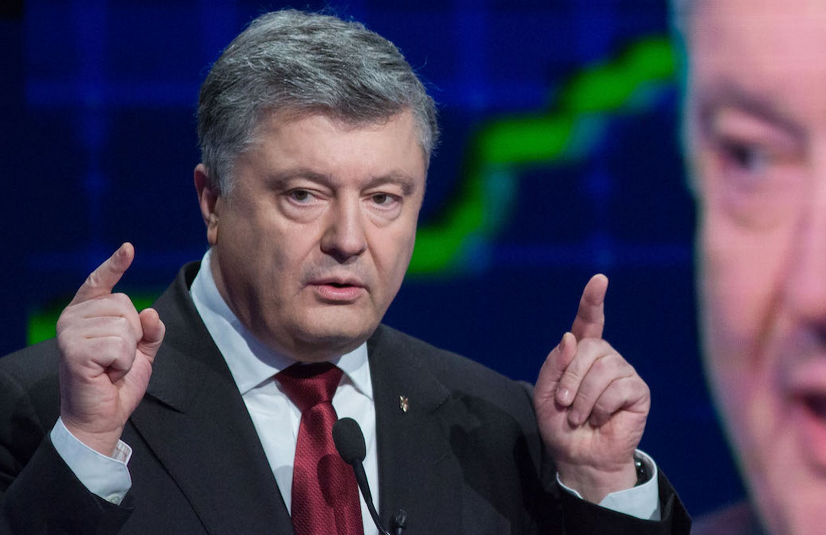 «Украина своих не бросает»: Порошенко отреагировал на освобождение Маркива и призвал освободить всех патриотов