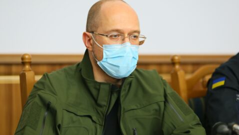 Шмигаль заявив, що місцева влада не може бойкотувати карантин вихідного дня