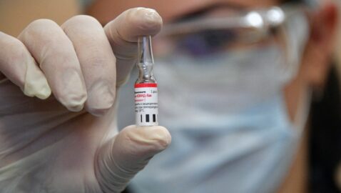 У Німеччині можуть почати виробництво російської вакцини від COVID-19