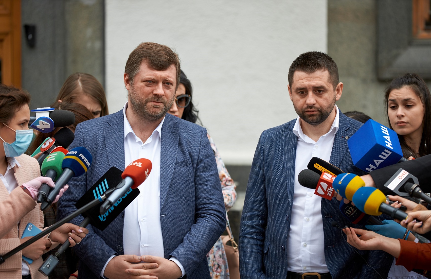 Корниенко и Арахамия заявили о победе «слуг народа» на местных выборах