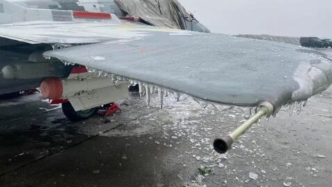 МіГ-29 тактичної авіації України вкрилися льодом