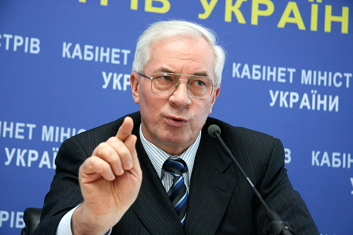 Азаров рассказал об окончательной отмене санкций ЕС против него
