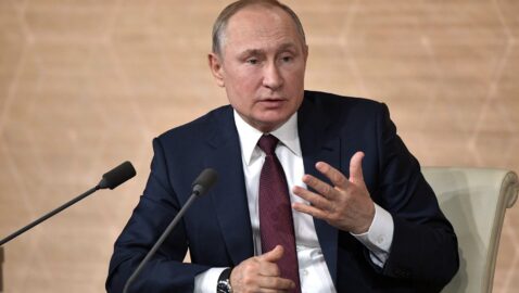 Шнуров запитав у Путіна, чому російські хакери не допомогли переобратися Трампу