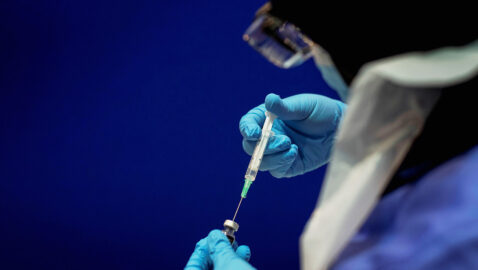 Хакери отримали дані про вакцину компаній BioNTech і Pfizer