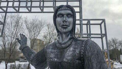 У Нововоронежі знесуть лякаючий місцевих жителів пам’ятник Оленці