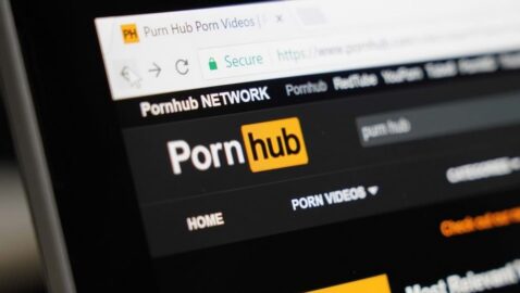 Mastercard і Visa заборонили використовувати свої карти на Pornhub