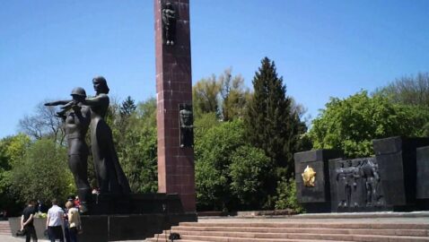 Во Львове полностью демонтируют Монумент Славы и создадут мемориал украинского воина