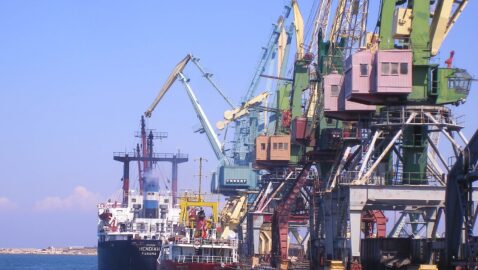 Украина заочно арестовала 32 суда за заходы в порты Крыма