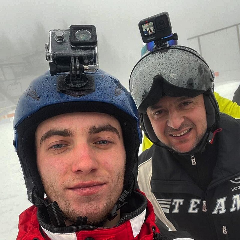 Зеленский отдыхает на крупнейшем горнолыжном курорте в Украине (фото)
