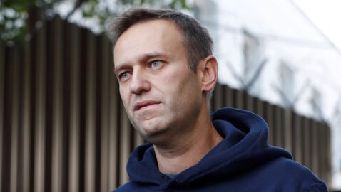 «Тепло і не встромляють голки»: Навальний передав привіт з «Матроської тиші»