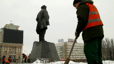 У Донецьку В’ятрович замість пам’ятника Леніну хоче встановити монумент у вигляді вежі аеропорту і перейменувати центральну вулицю