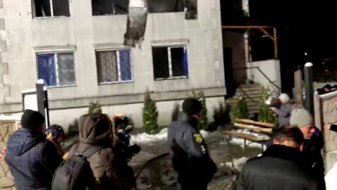 «Их выносили на снег голых, в памперсах»: рассказ очевидцев пожара в доме престарелых в Харькове