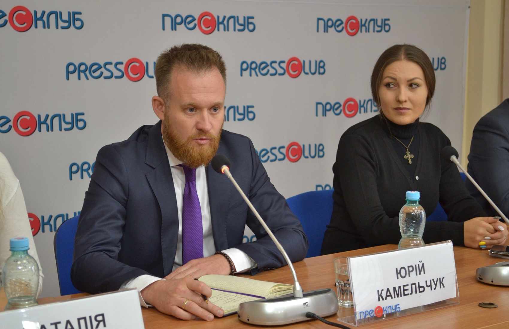 «Слуга народа» Камельчук обвинил политиков в «псевдовакцинации»