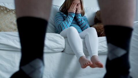 Шестеро педофілів на Дніпропетровщині 16 років гвалтували дітей і продавали відео в Мережі