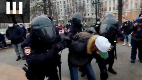 Протесты в РФ: В Москве начались первые задержания (видео)