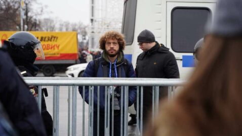 В Москве задержали и отпустили Илью Варламова (видео)