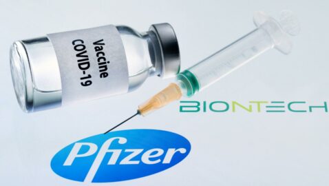 В Украине зарегистрировали вакцину Pfizer