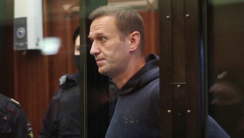 Суд отправил Навального в колонию на 3,5 года