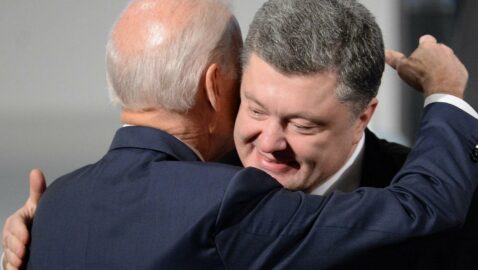 «С возвращением, Джо!»: Порошенко похвалил Байдена за понимание «коварной сущности Путина»