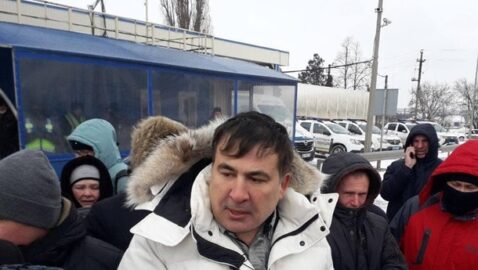 В Одессе Саакашвили с протестующими моряками перекрыли трассу