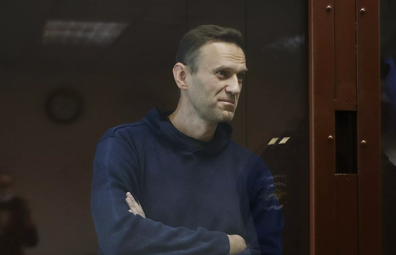 YouTube заблокировал видео разговора Навального с «отравителем»