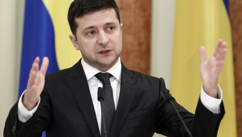 Зеленский объявил о начале вакцинации в Украине