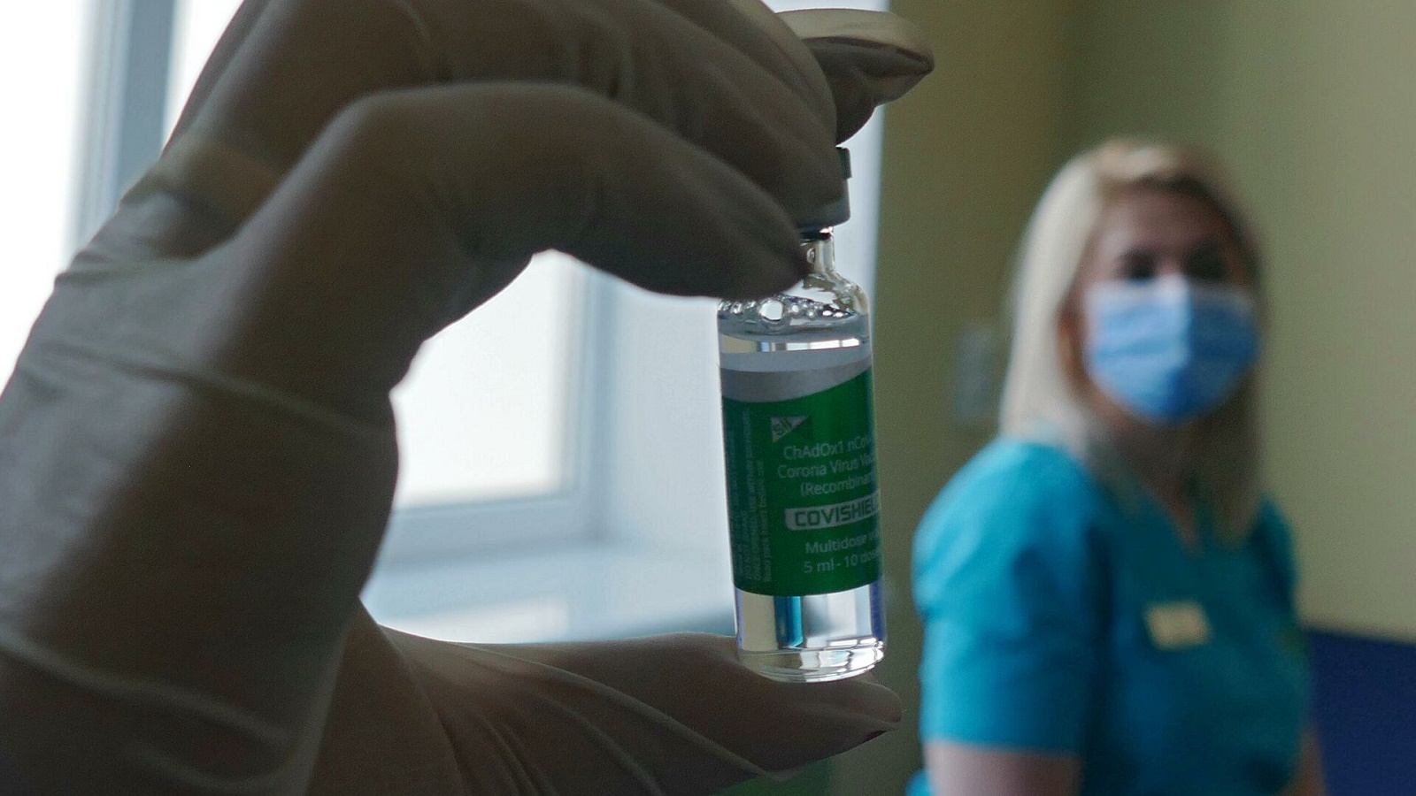 Украинцы больше доверяют ковид-вакцине «Спутник V», чем CoviShield (опрос)