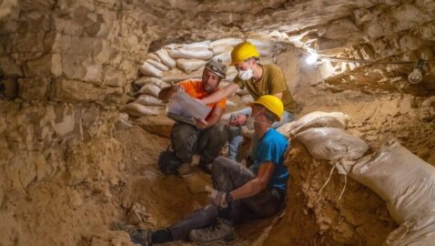 В Израиле нашли фрагменты библейских свитков (фото, видео)