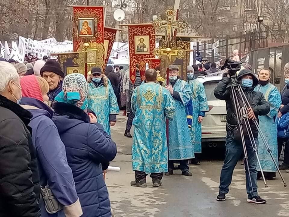 В Запорожье прошёл крестный ход УПЦ (фото, видео)