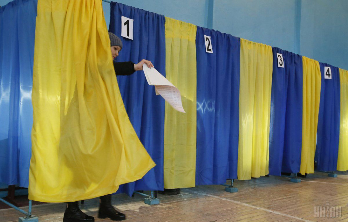 Пять ключевых трендов на довыборах в Раду на Донбассе и Прикарпатье